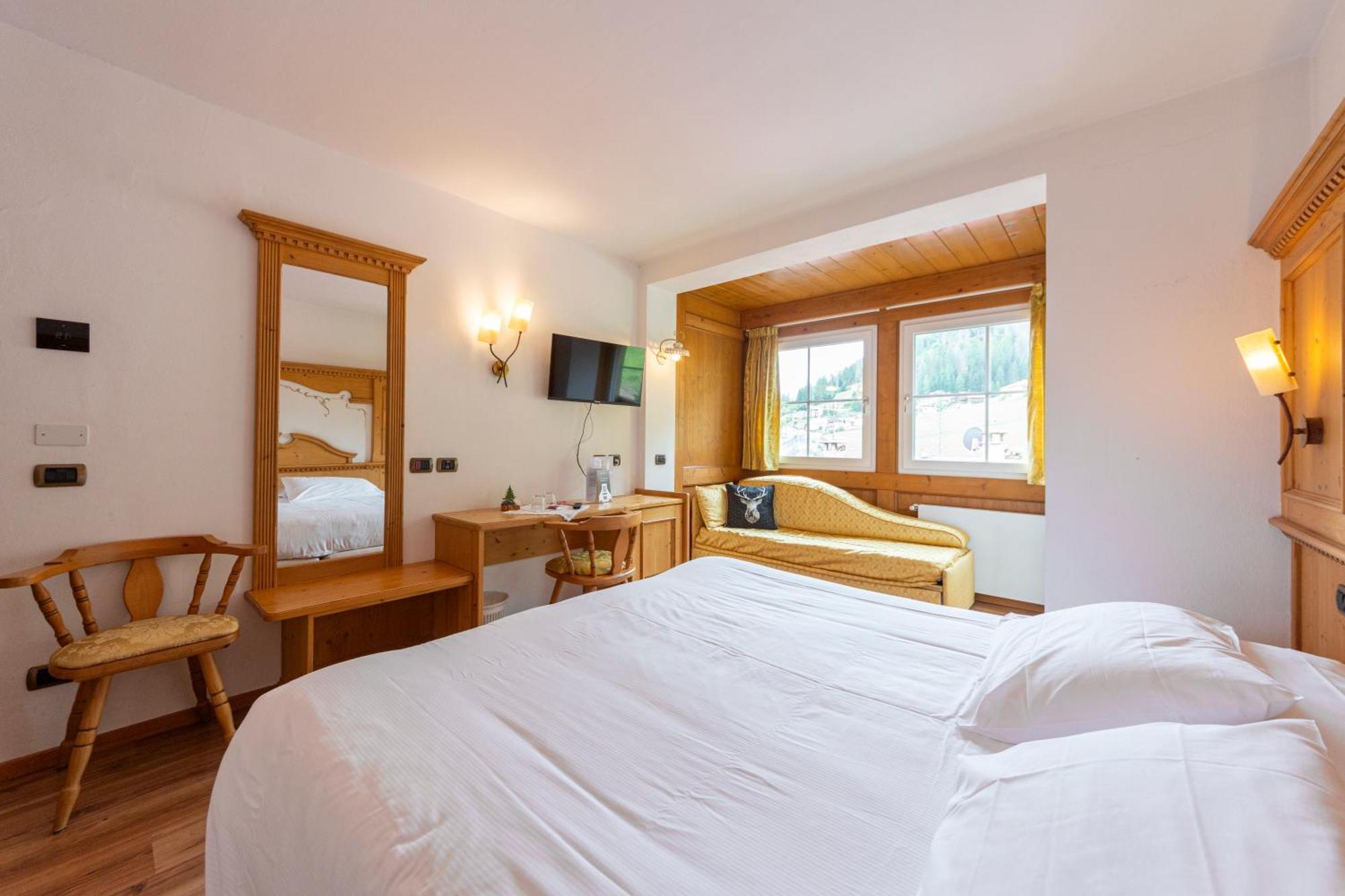 Hotel Monza Dolomites 3*