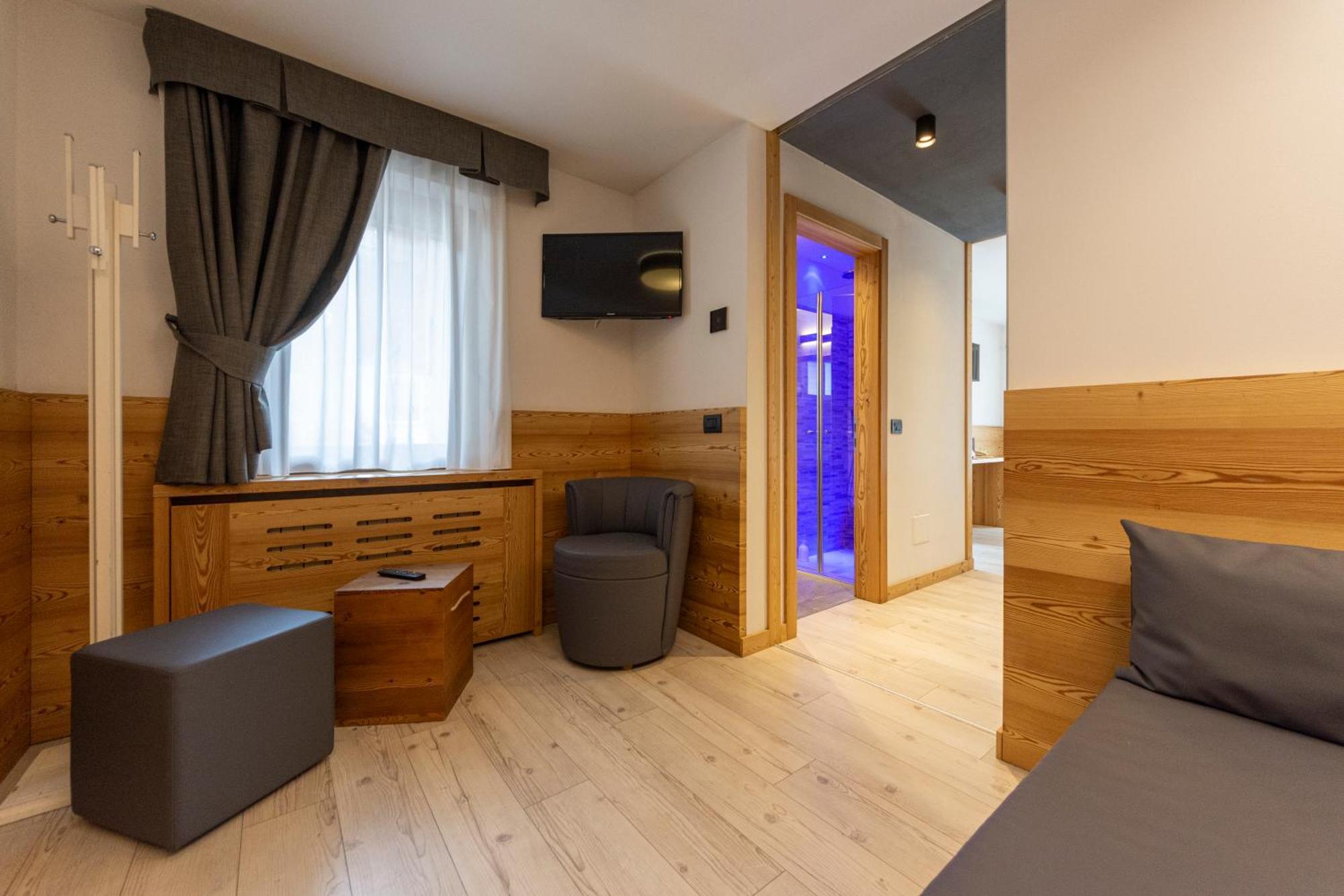 Hotel Monza Dolomites