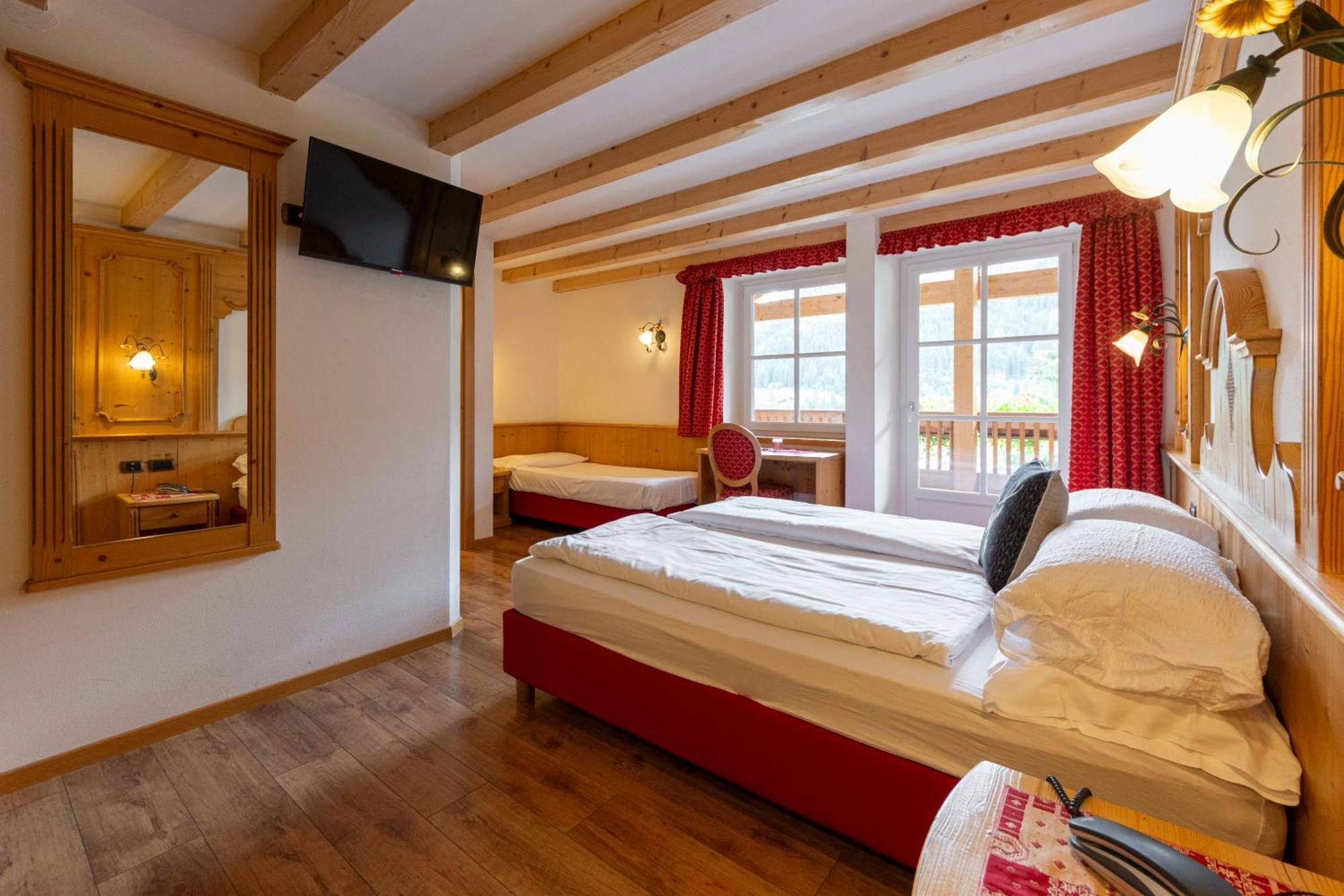 Hotel Monza Dolomites Moena