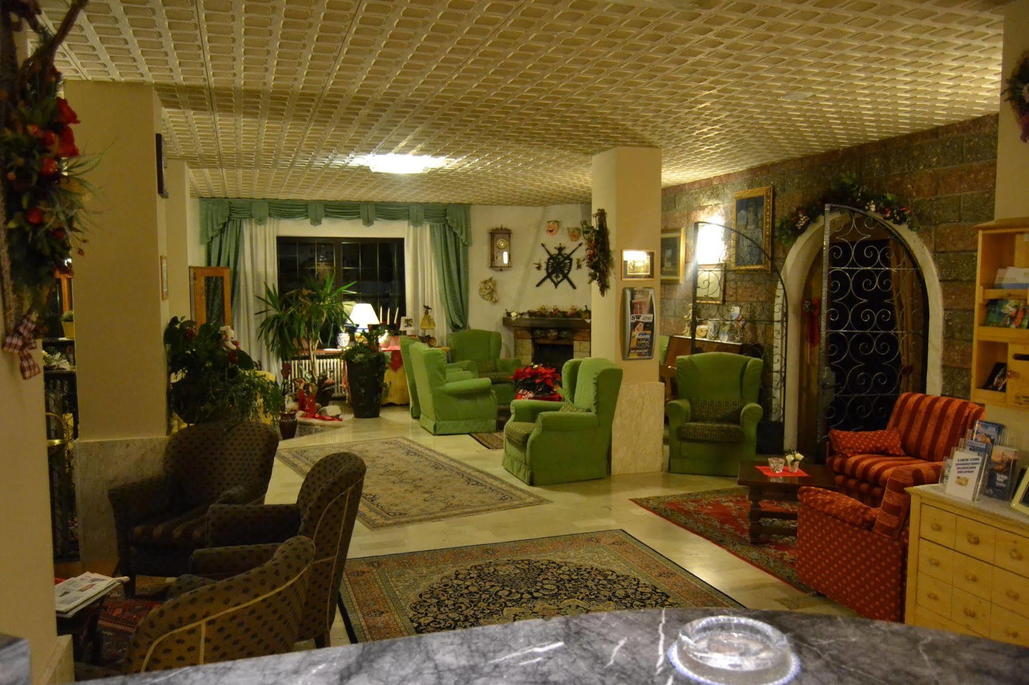 Hotel Monza Dolomites Moena